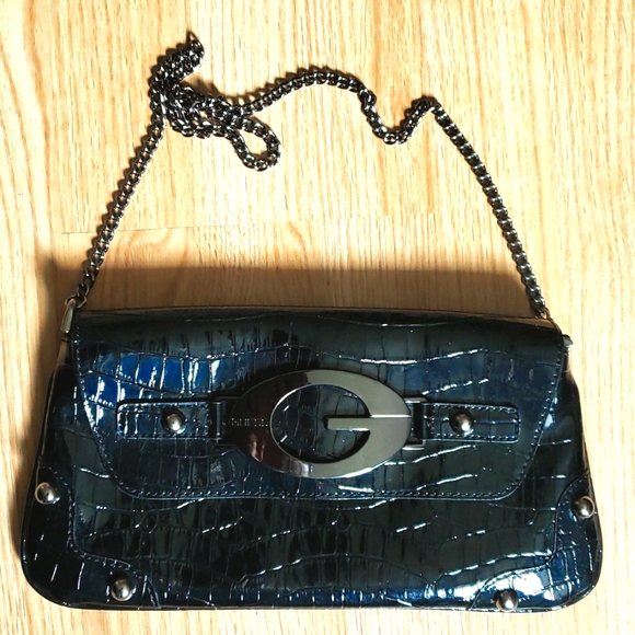 Brand New Guess clutch/shoulder bag with chain - Picture 1 of 9